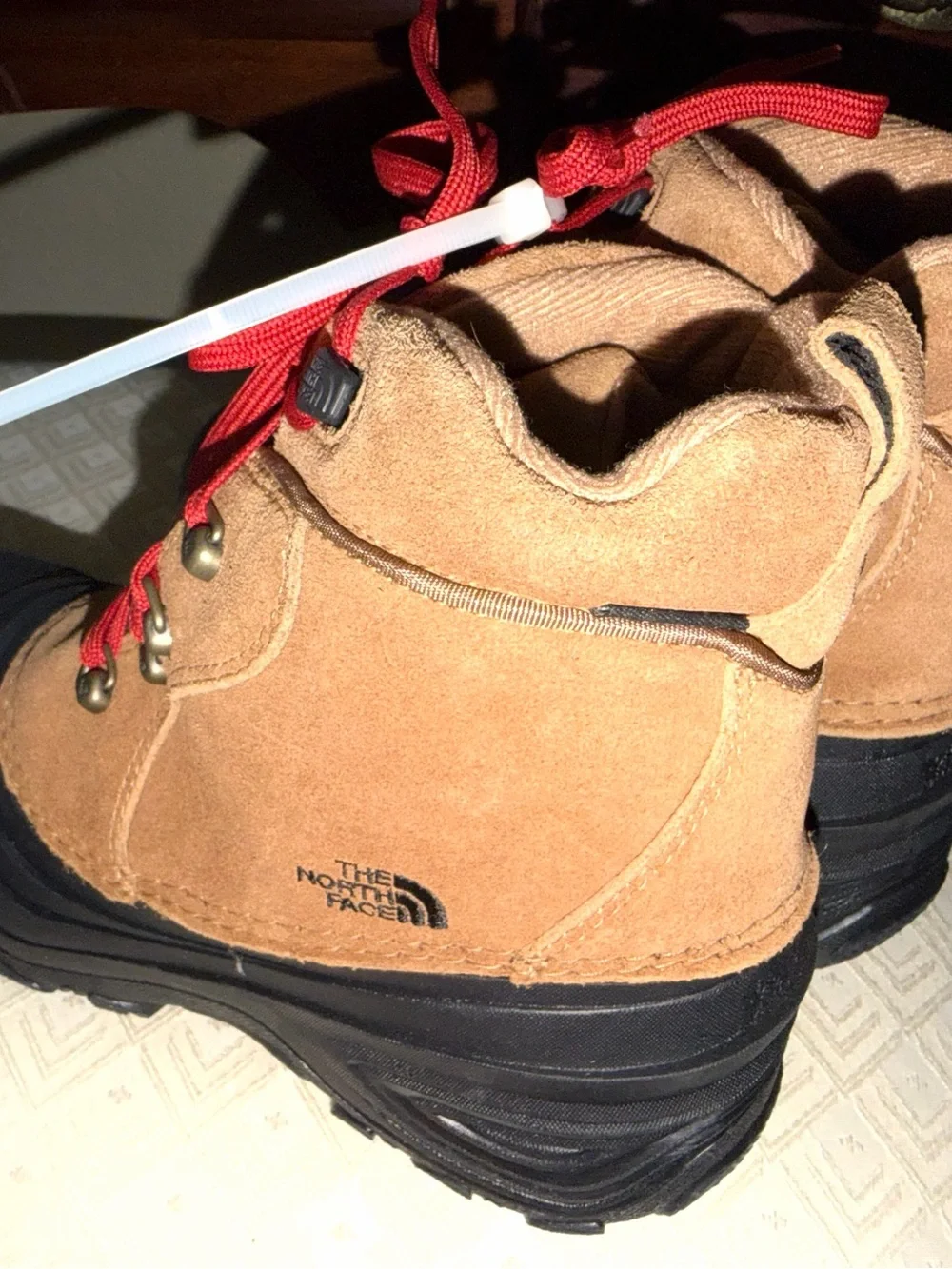The North Face Chilkat Lace II Almond Brown/Black Suede Waterproof Boots Youth 6